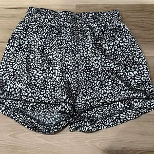 Tart Intimates Satin Black White Cheetah Sleep Shorts Women’s Small